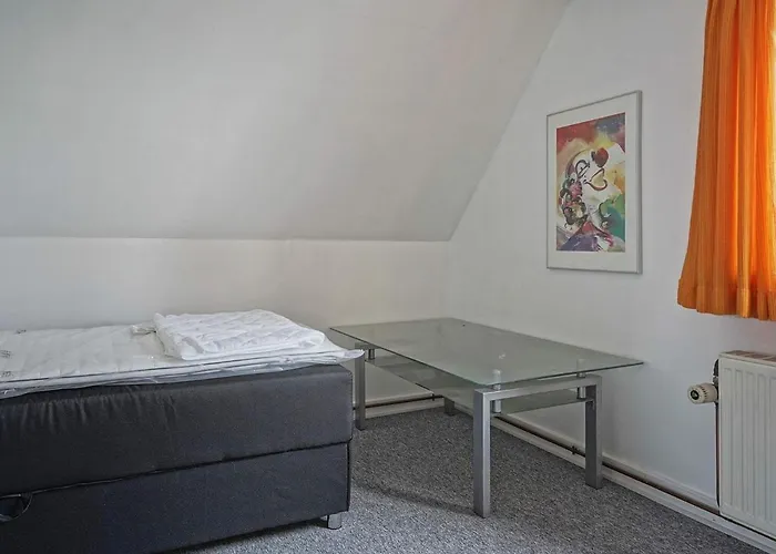 8 Person In Semesterbostad Hasle