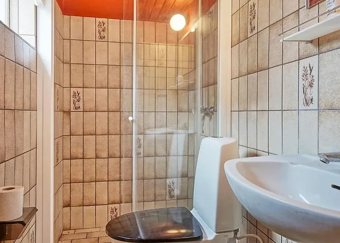 8 Person In Semesterbostad Hasle